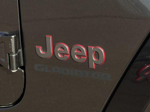 Used 2020 Jeep Gladiator Rubicon AWD/4WD image 12