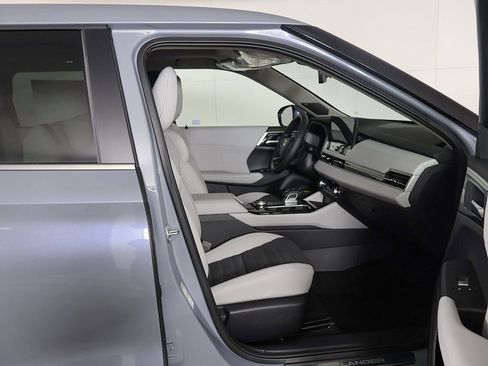 New 2026 Mitsubishi Outlander SE FWD image 33
