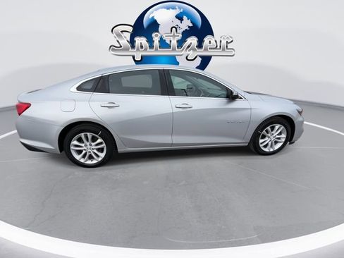 Used 2017 Chevrolet Malibu LT w/ Driver Confidence Package image 10