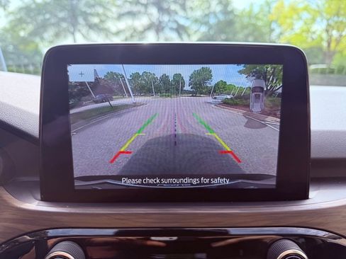 Used 2020 Ford Escape Titanium w/ Titanium Premium Package 2.0 FWD image 25