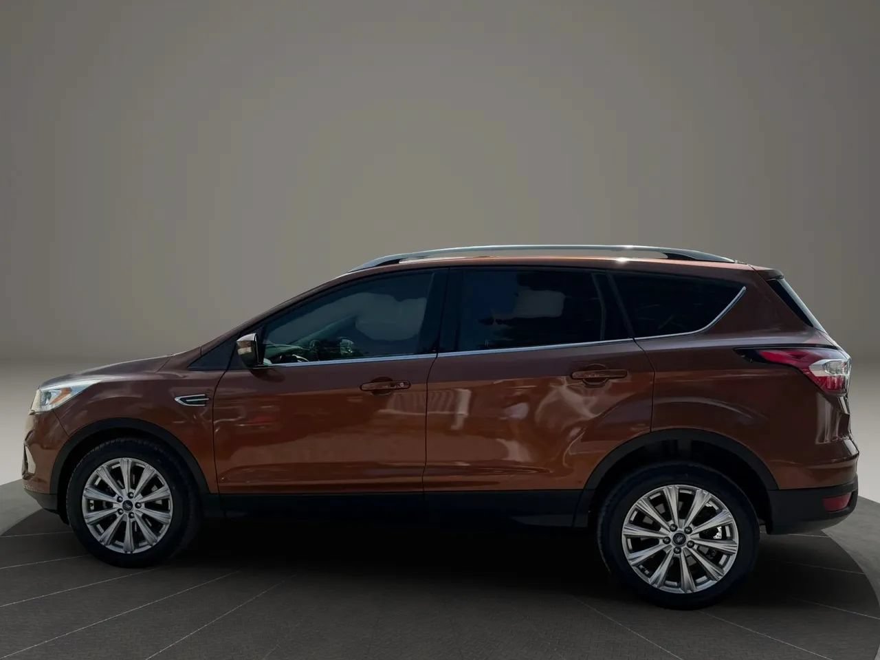 Used 2017 Ford Escape Titanium FWD image 7