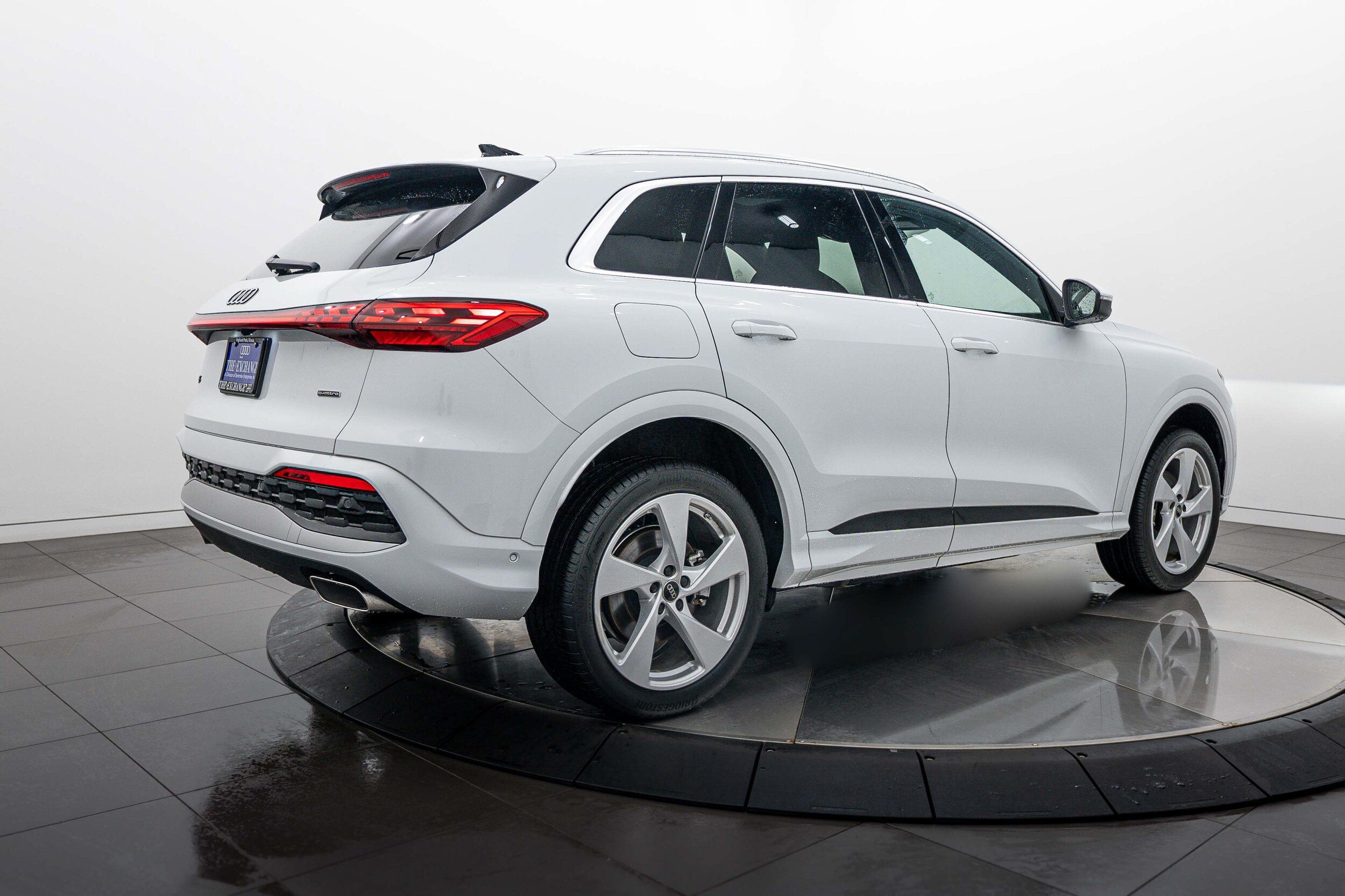 Used 2025 Audi Q5 Premium Plus AWD/4WD image 4