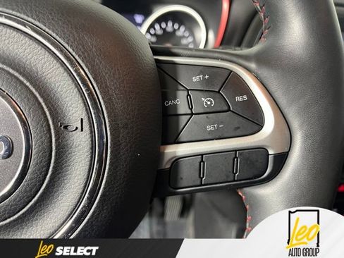 Used 2018 Jeep Compass Trailhawk w/ Leather Interior Group AWD/4WD image 18