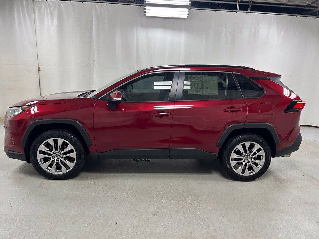 Used 2021 Toyota RAV4 XLE Premium FWD image 9