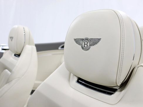 Used 2020 Bentley Continental GT image 33