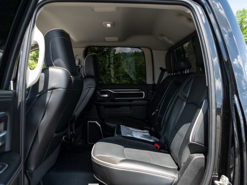 Used 2024 RAM 2500 Laramie AWD/4WD image 18
