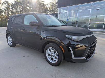 New 2025 Kia Soul LX