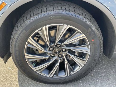 New 2026 Lincoln Aviator AWD image 5