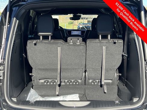New 2026 Chrysler Pacifica Select w/ S Appearance Package image 26