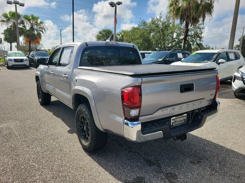 Used 2021 Toyota Tacoma SR5 RWD image 4