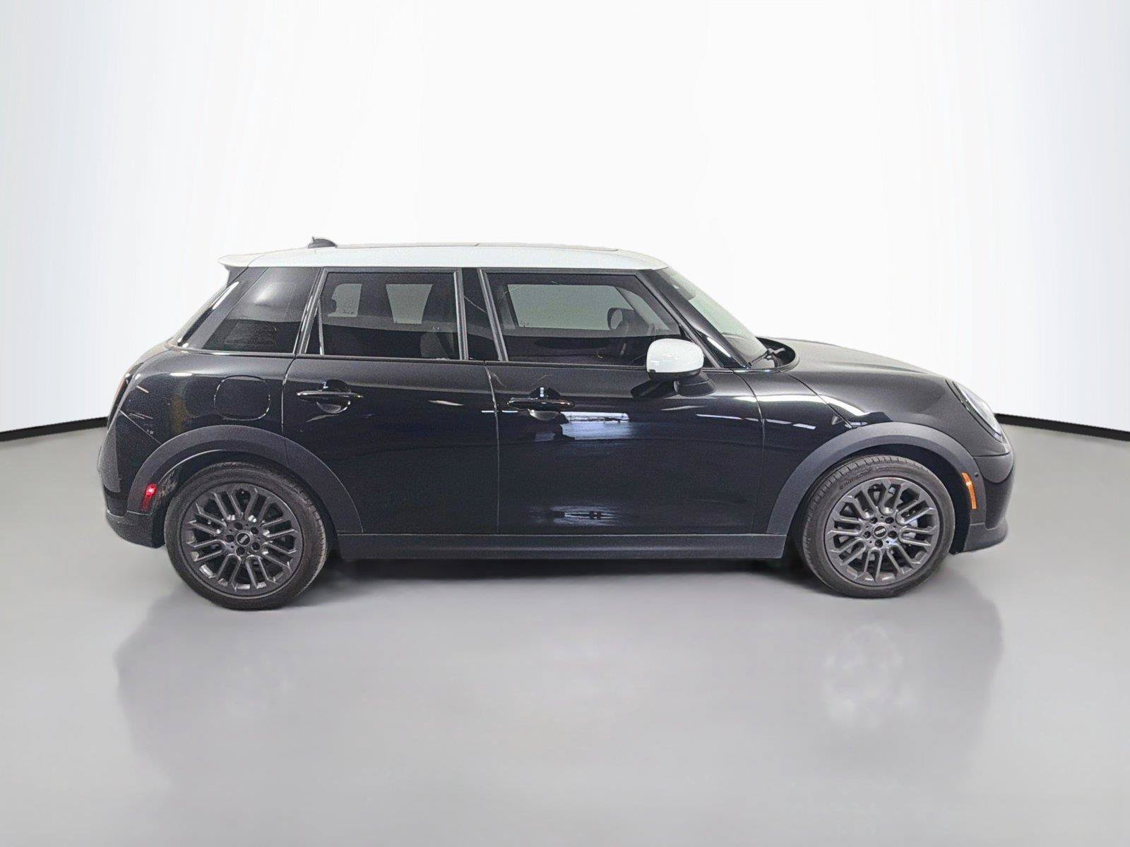 Used 2025 MINI Cooper S FWD image 4