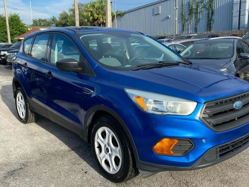 Used 2017 Ford Escape S image 3