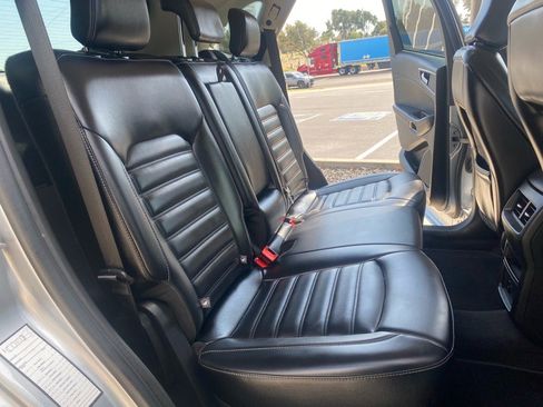 Used 2024 Ford Edge SEL image 36