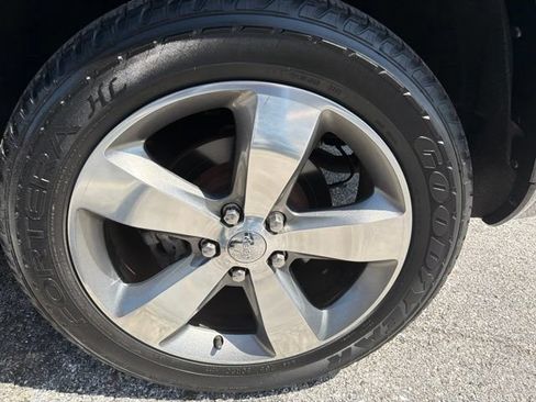 Used 2015 Jeep Grand Cherokee Overland AWD/4WD image 34