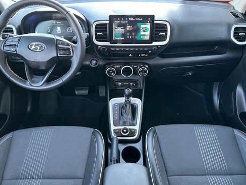 Certified 2024 Hyundai Venue Limited image 13