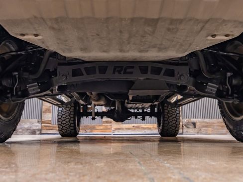 Used 2017 Nissan Titan PRO-4X image 14