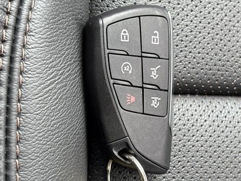 Used 2025 Chevrolet Tahoe High Country AWD/4WD image 49
