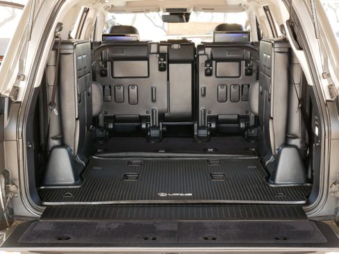 Used 2017 Lexus LX 570 570 image 35