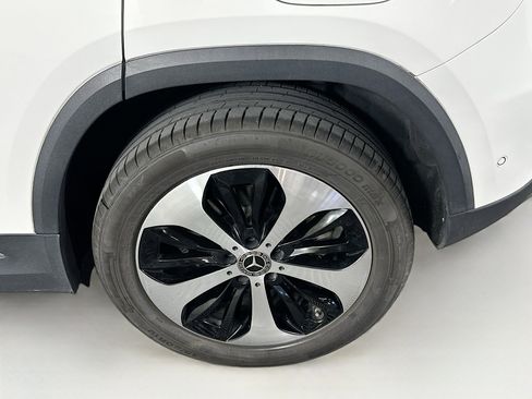 Used 2025 Mercedes-Benz GLA 250 4MATIC image 11