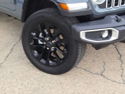 Certified 2025 Jeep Wrangler Unlimited Sahara w/ Safety Group AWD/4WD image 3