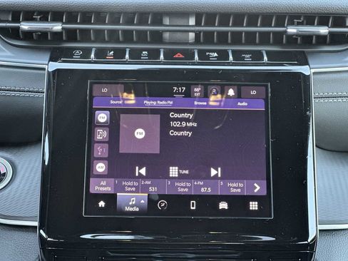 New 2025 Jeep Grand Cherokee Laredo X image 12