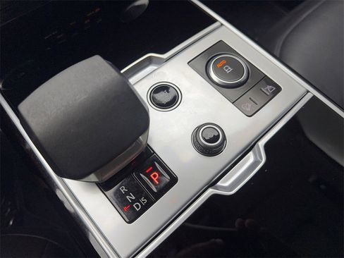 Used 2023 Land Rover Range Rover SE image 68