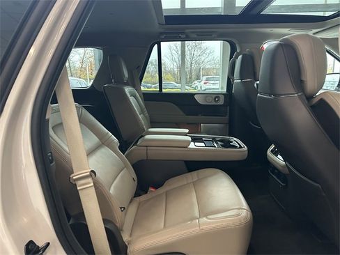 Certified 2022 Lincoln Navigator Reserve image 36