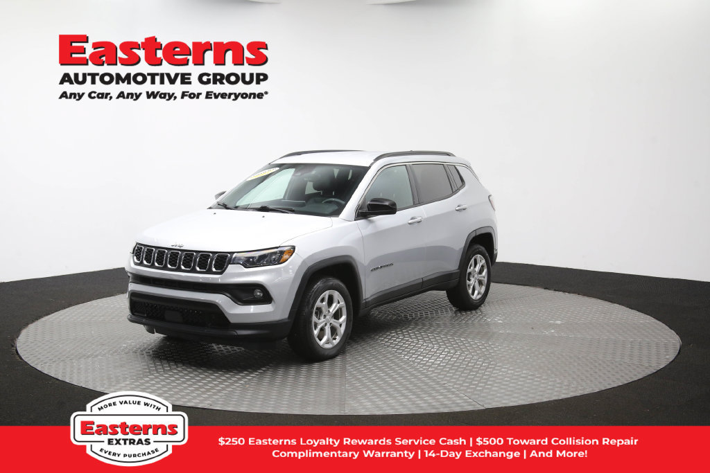 Used 2024 Jeep Compass Latitude AWD/4WD image 56