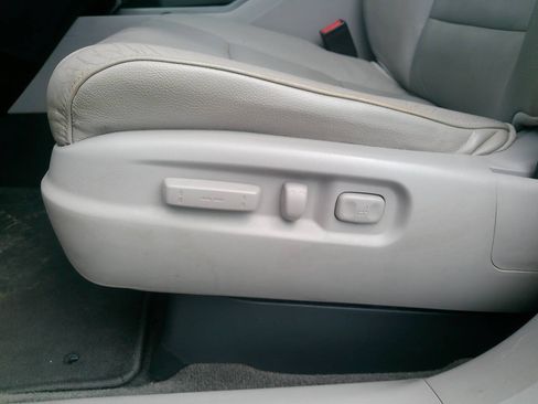 Used 2012 Honda Pilot Touring image 16
