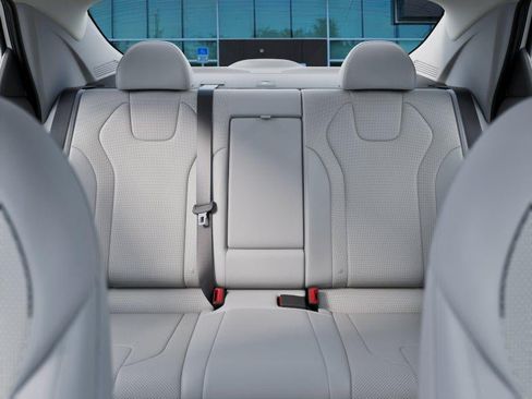 New 2026 Hyundai Elantra Limited FWD image 12