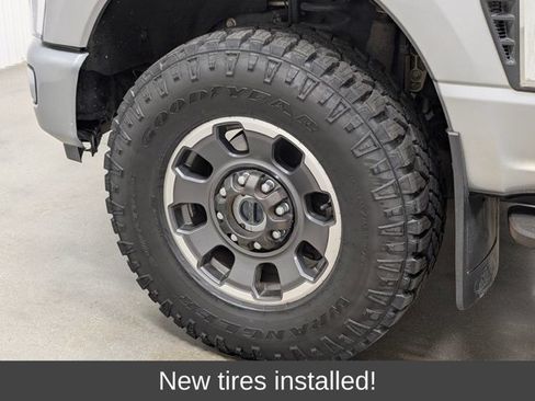 Certified 2024 Ford F250 Platinum w/ Tremor Off-Road Package AWD/4WD image 2