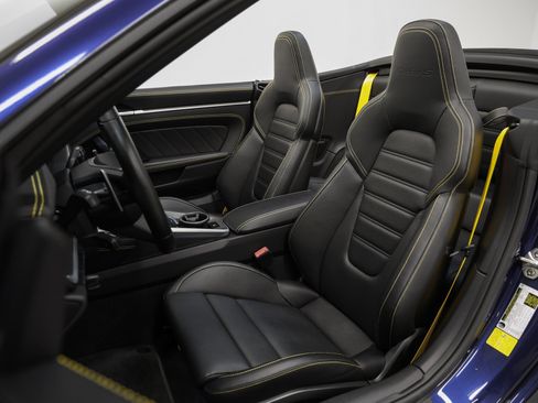 Used 2023 Porsche 911 Turbo S image 5