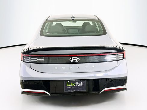 Used 2025 Hyundai Sonata SEL FWD image 7