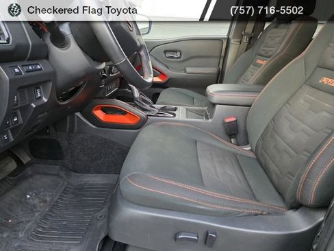 Used 2022 Nissan Frontier PRO-4X image 18