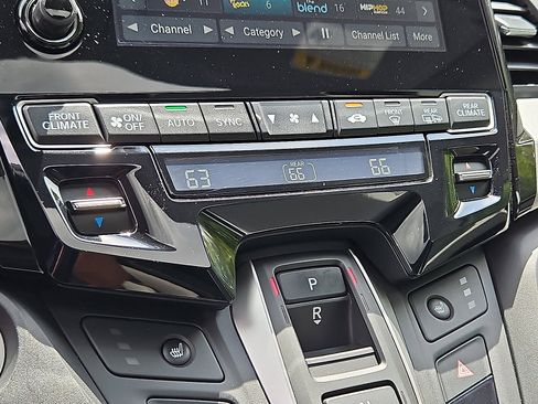 Certified 2023 Honda Odyssey EX-L image 17