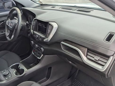 Used 2022 GMC Terrain SLE w/ Driver Convenience Package FWD image 18