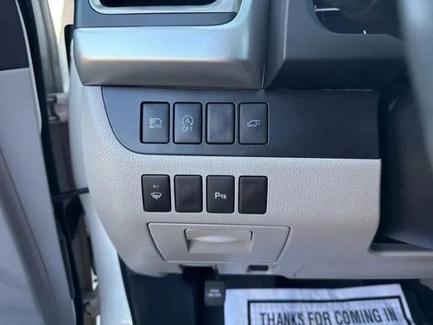 Used 2019 Toyota Highlander Limited image 15