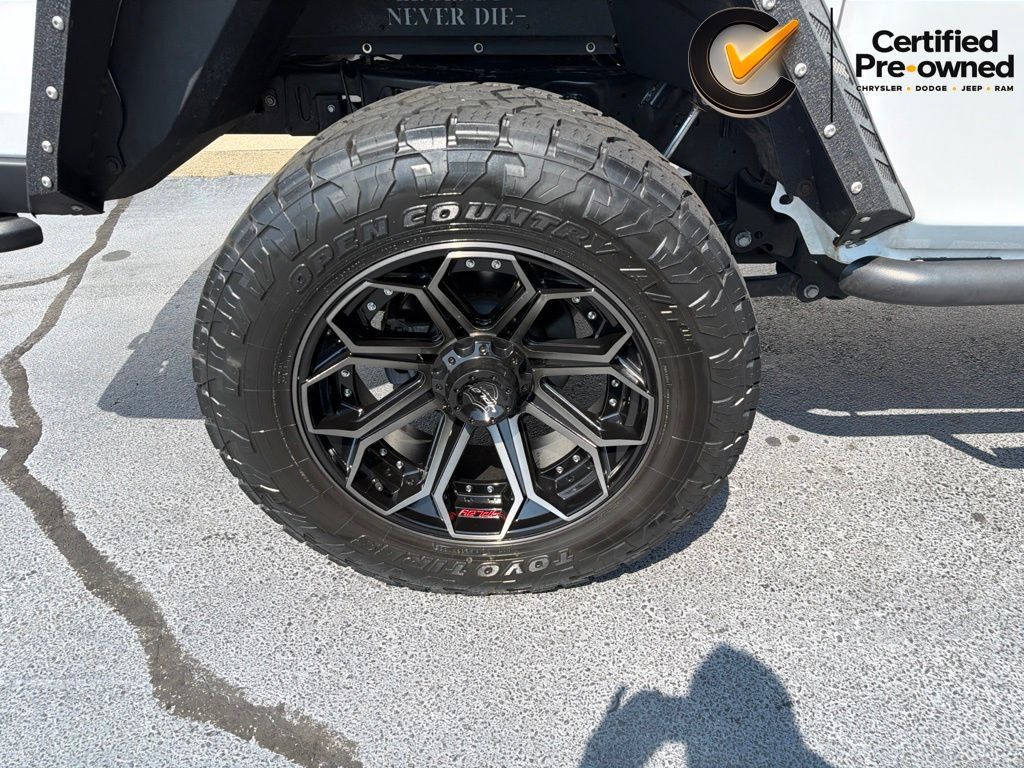 Certified 2021 Jeep Gladiator Rubicon AWD/4WD image 31