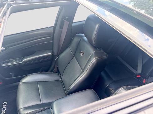 Used 2023 Chrysler 300 S w/ Comfort Group RWD image 23