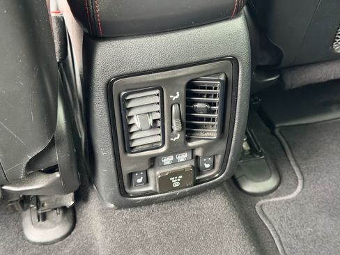 Used 2024 Dodge Durango GT AWD/4WD image 28