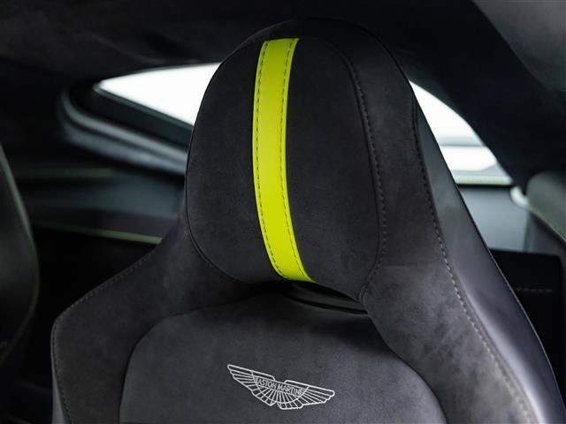 Used 2023 Aston Martin V8 Vantage Coupe RWD image 5