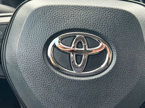 Certified 2025 Toyota RAV4 XLE FWD image 34