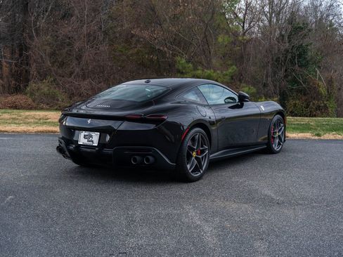 Certified 2022 Ferrari Roma image 7