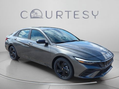 New 2026 Hyundai Elantra SEL Sport FWD image 7