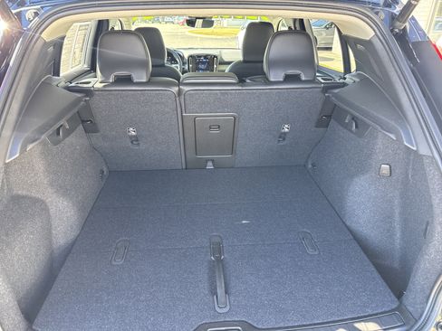 Used 2024 Volvo XC40 B5 Plus w/ Protection Package Premier image 5