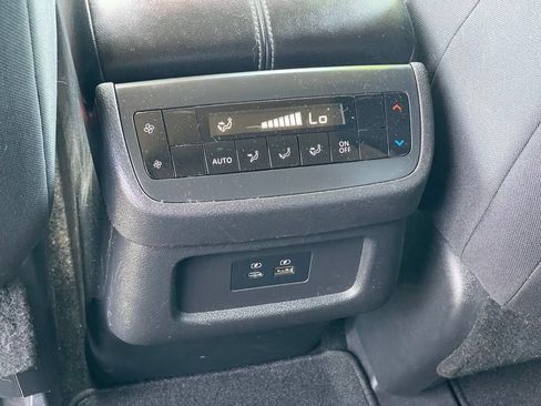 Certified 2024 Nissan Pathfinder SV w/ Black Appearance Package AWD/4WD image 10