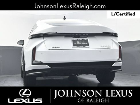 Used 2026 Lexus ES 350h AWD w/ Cold Area Package image 18