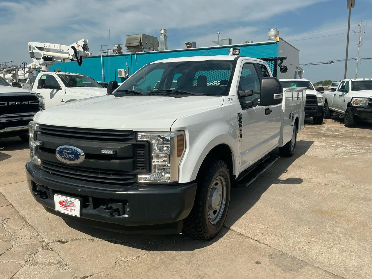 Used 2019 Ford F250 XL w/ Power Equipment Group RWD image 2