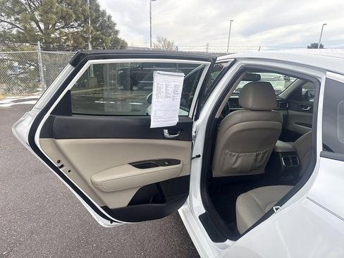 Used 2018 Kia Optima EX image 19
