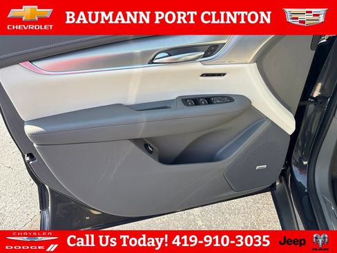 Used 2022 Cadillac XT5 Premium Luxury FWD image 10